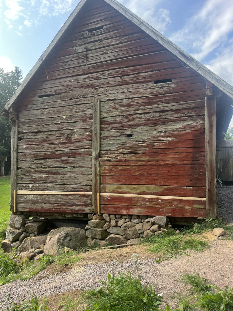 Timmerlada före renovering
