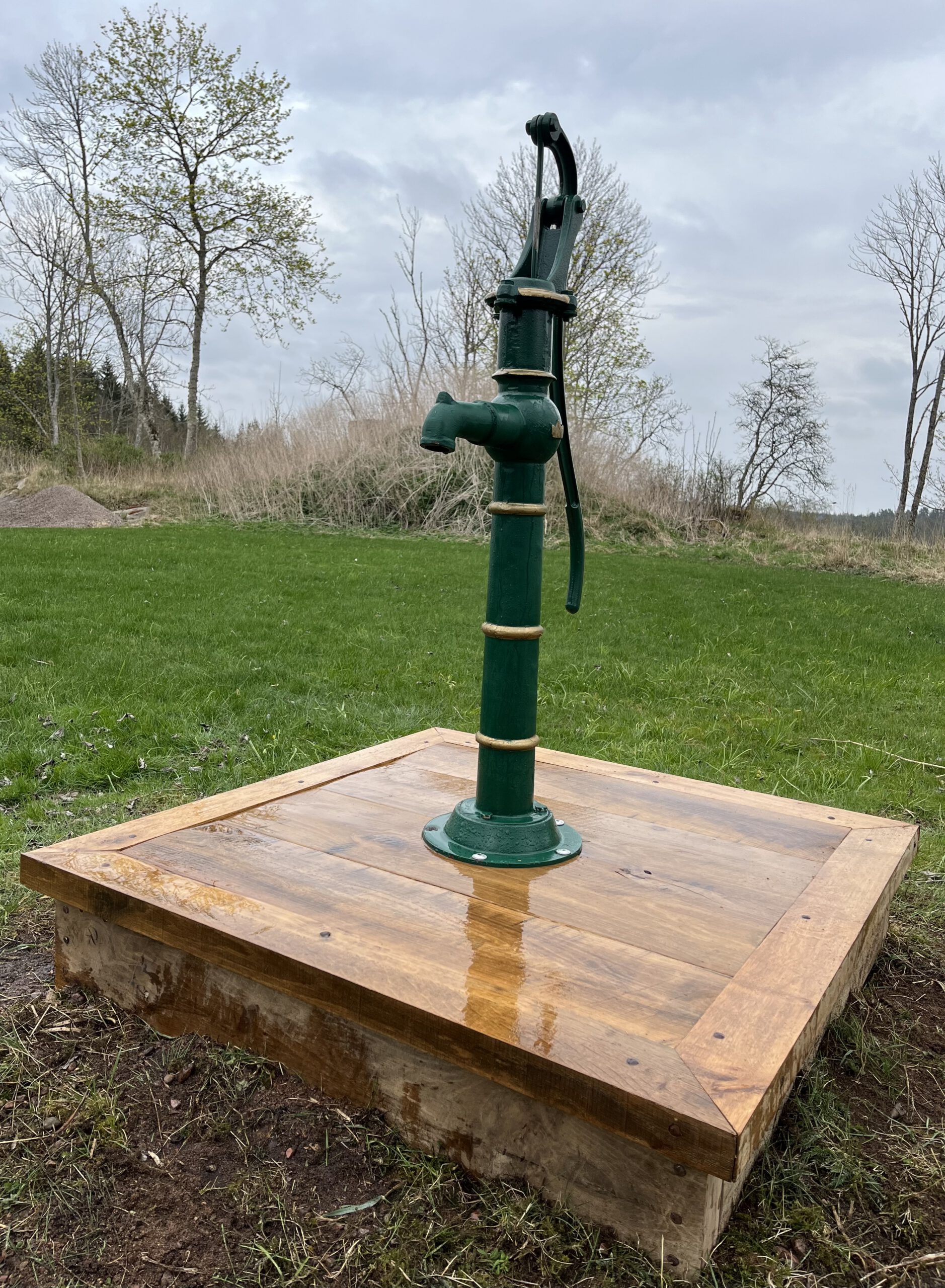 Restaurerad vattenpump
