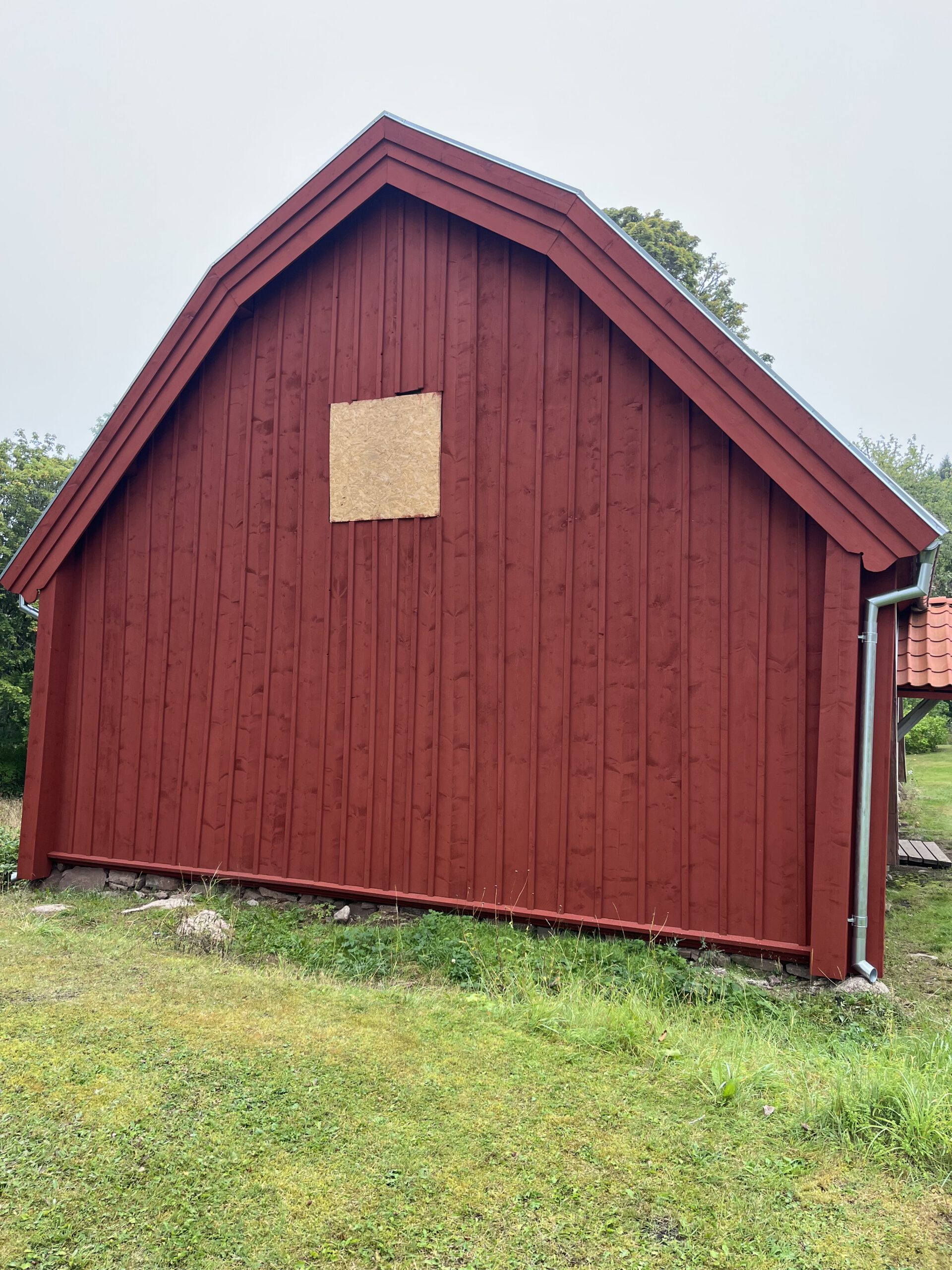 Ommålad gavel